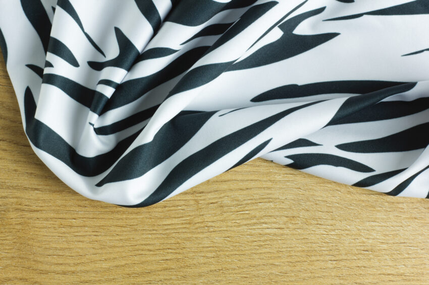 Minőségi sztreccs anyag a Szakatex anyag bolt kínálatában